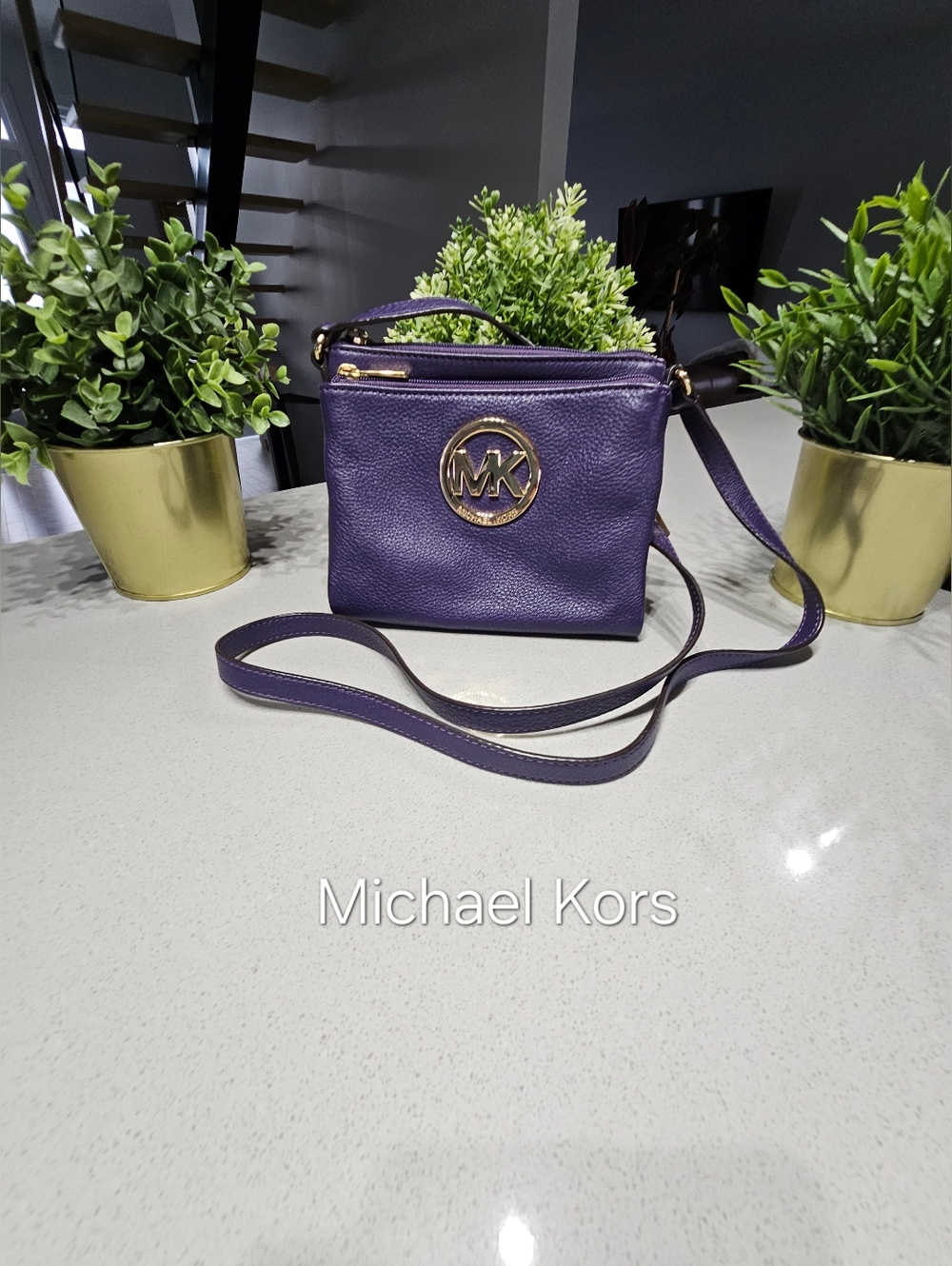 MICHAEL KORS Vibrant sac à bandoulière en cuir véritable